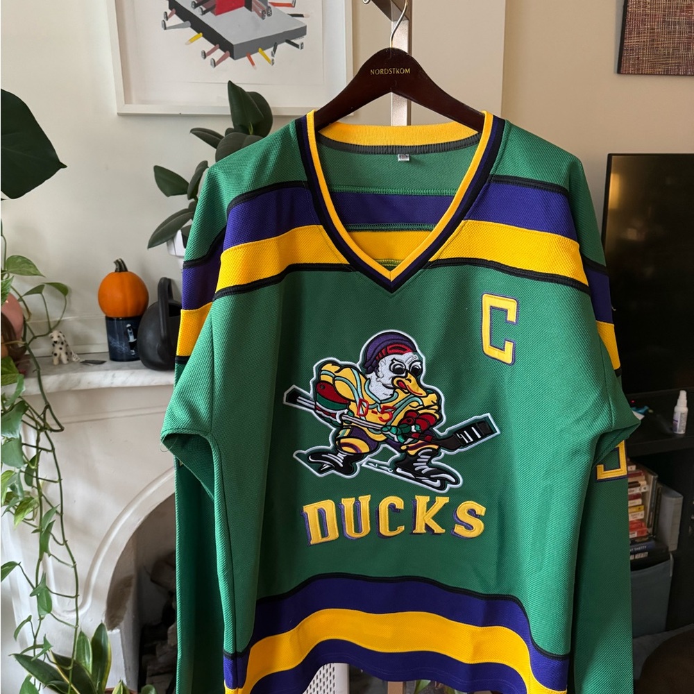 Rare Conway #96 Mighty Ducks Jersey – Excellent Condition!